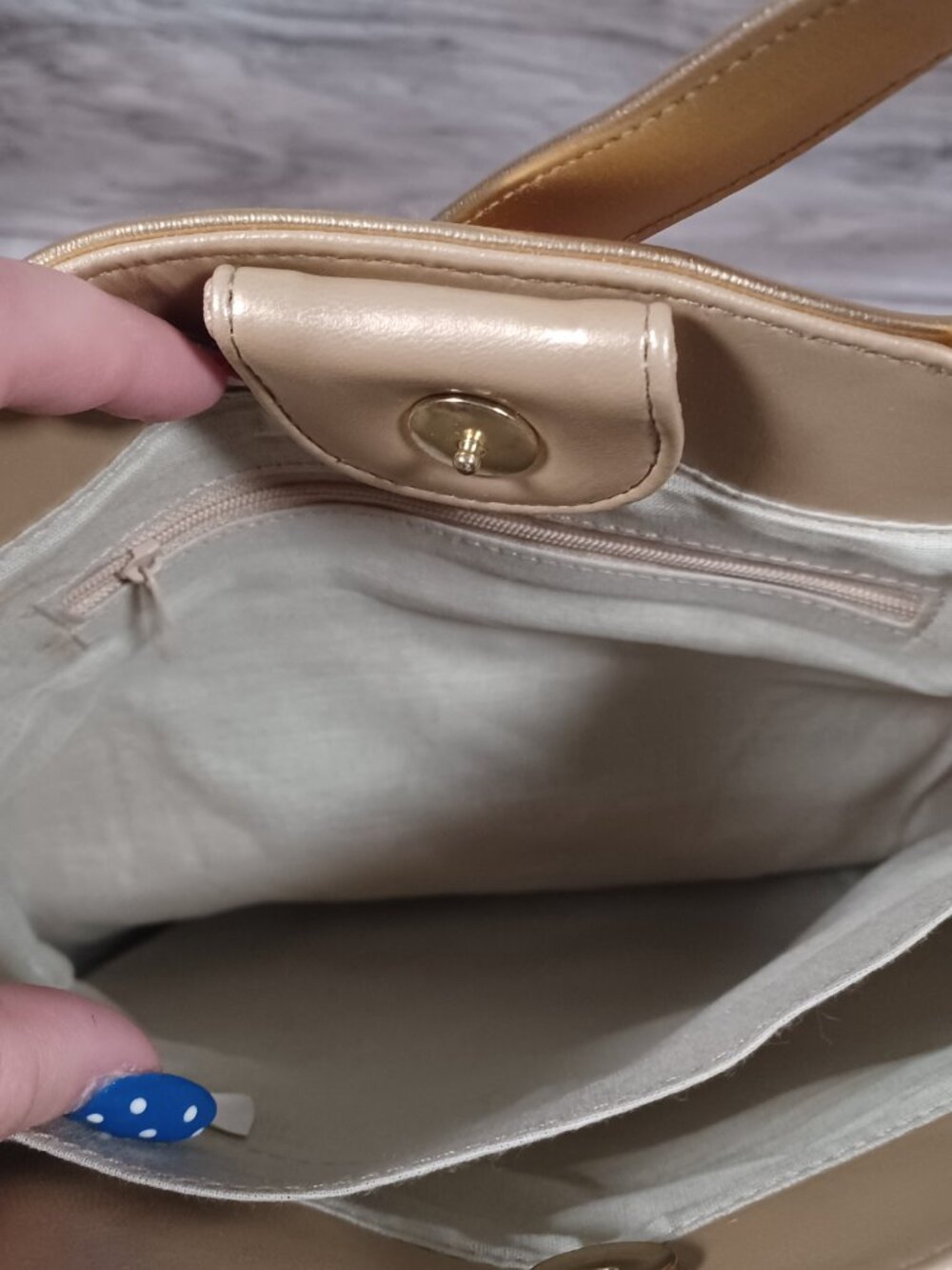 Unbranded Women's Shoulder Bag Tan and Gold Mesh Double Straps - Picture 8 of 13